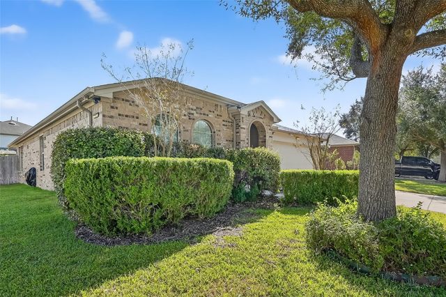 827 Honeysuckle Vine Drive, Rosenberg, TX 77469