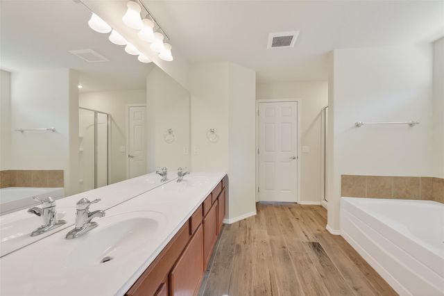 827 Honeysuckle Vine Drive, Rosenberg, TX 77469