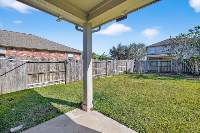 827 Honeysuckle Vine Drive, Rosenberg, TX 77469
