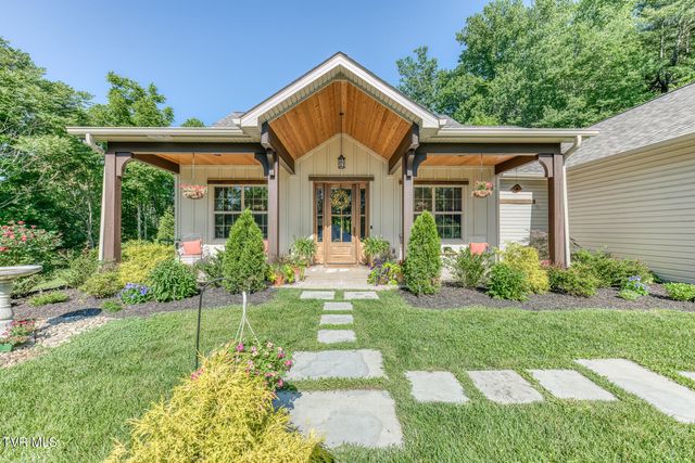 112 Spice Hollow Road, Johnson City, TN 37604