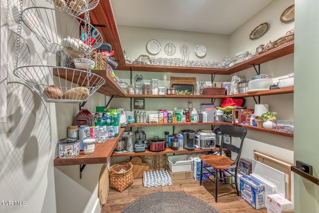 112 Spice Hollow Road, Johnson City, TN 37604