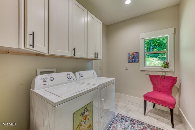 112 Spice Hollow Road, Johnson City, TN 37604