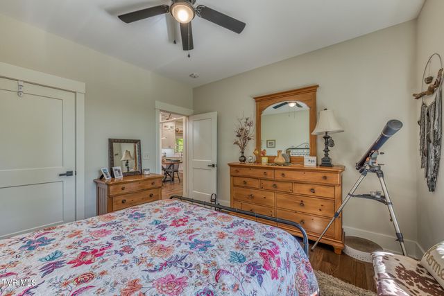 112 Spice Hollow Road, Johnson City, TN 37604