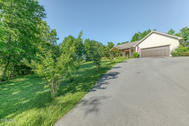 112 Spice Hollow Road, Johnson City, TN 37604