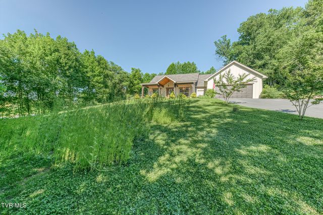 112 Spice Hollow Road, Johnson City, TN 37604
