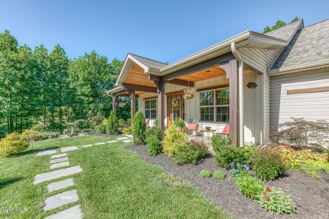 112 Spice Hollow Road, Johnson City, TN 37604