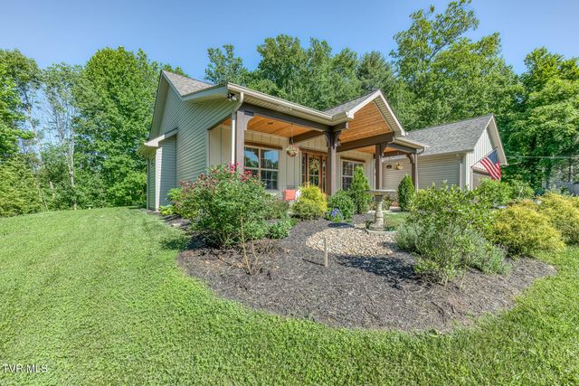 112 Spice Hollow Road, Johnson City, TN 37604