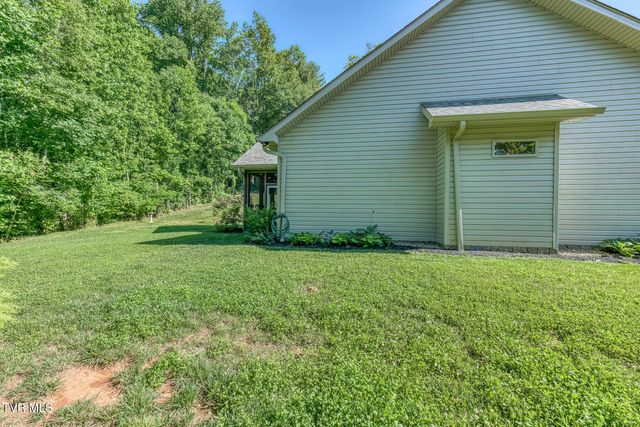 112 Spice Hollow Road, Johnson City, TN 37604