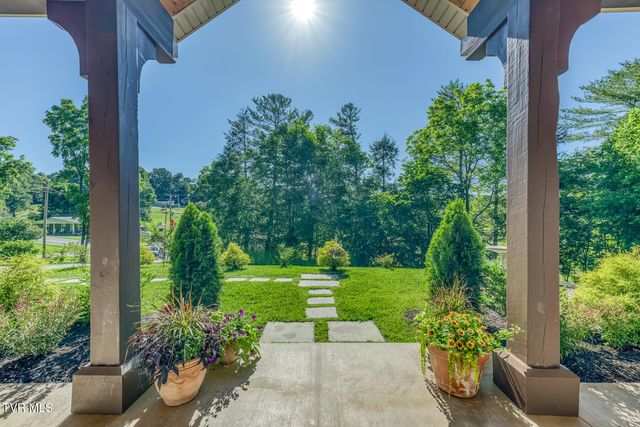 112 Spice Hollow Road, Johnson City, TN 37604