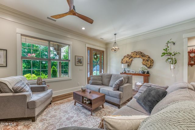 112 Spice Hollow Road, Johnson City, TN 37604