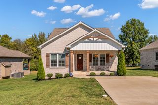 195 Julia Ann Ct, E, Springfield, TN 37172