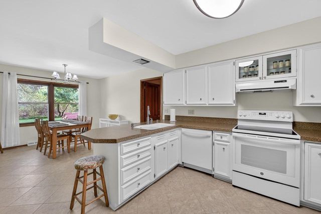 2110 Sheridan Drive, Madison, WI 53704