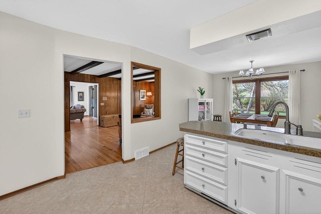 2110 Sheridan Drive, Madison, WI 53704