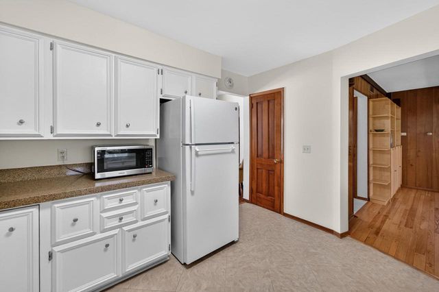 2110 Sheridan Drive, Madison, WI 53704