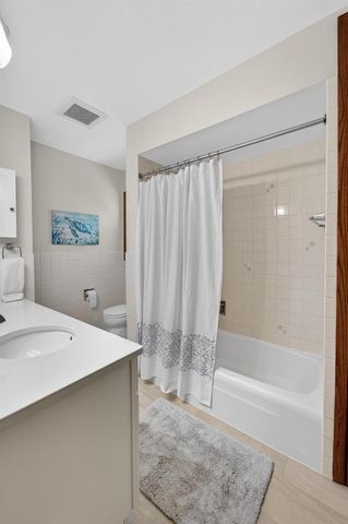2110 Sheridan Drive, Madison, WI 53704