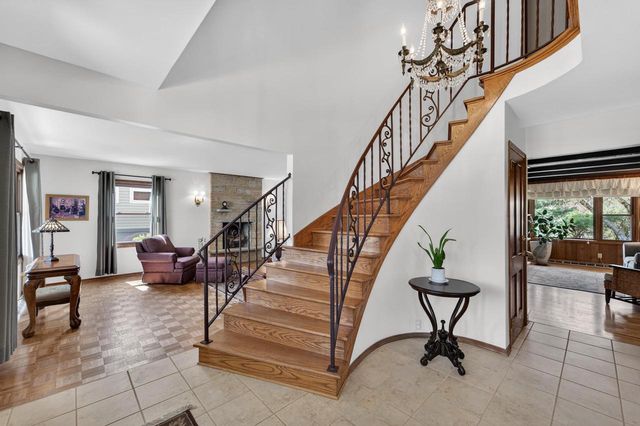 2110 Sheridan Drive, Madison, WI 53704