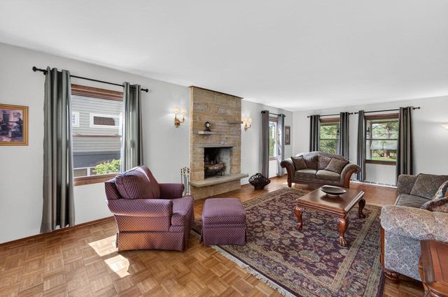 2110 Sheridan Drive, Madison, WI 53704