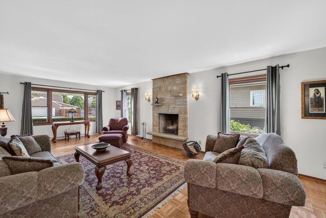 2110 Sheridan Drive, Madison, WI 53704