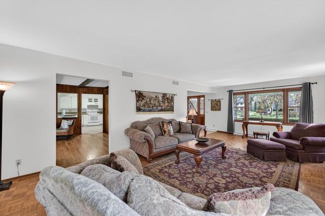2110 Sheridan Drive, Madison, WI 53704