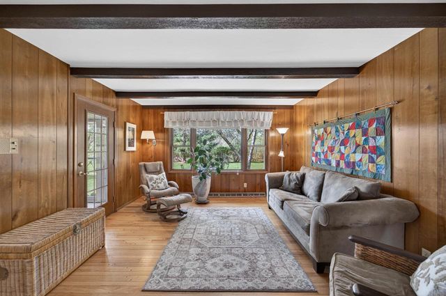 2110 Sheridan Drive, Madison, WI 53704