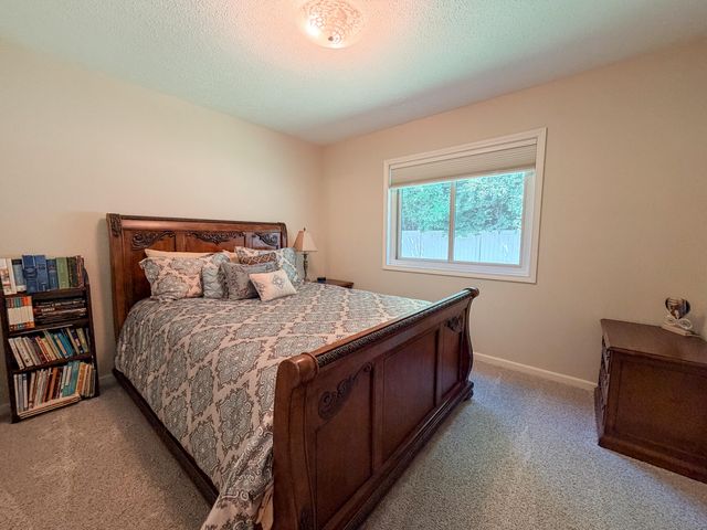 125 Regency Pkwy, La Porte, IN 46350