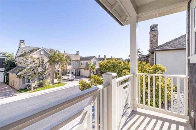 17271 Wareham, Huntington Beach, CA 92649