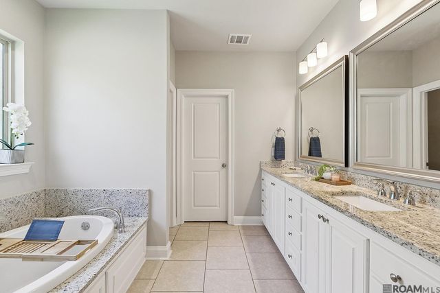 13314 Belle Prairie Dr, Geismar, LA 70734