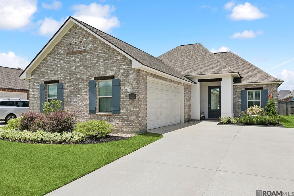 13314 Belle Prairie Dr, Geismar, LA 70734