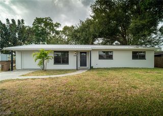 2085 E Tobago CIR, Fort Myers, FL 33905