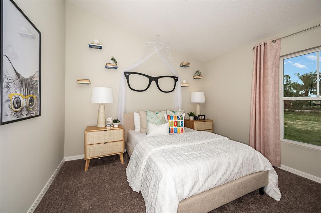 Image 15 of property listing at 1087 FORESHORE LANE, Haines City, FL 33844