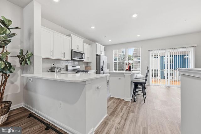 5043 MACDONOUGH PL, Frederick, MD 21703