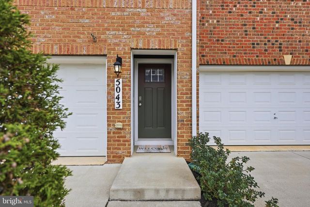 5043 MACDONOUGH PL, Frederick, MD 21703