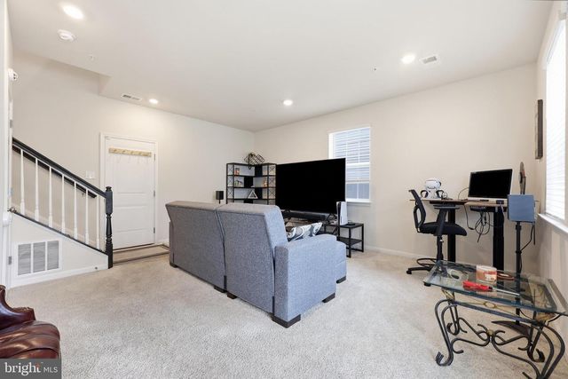 5043 MACDONOUGH PL, Frederick, MD 21703