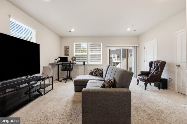 5043 MACDONOUGH PL, Frederick, MD 21703