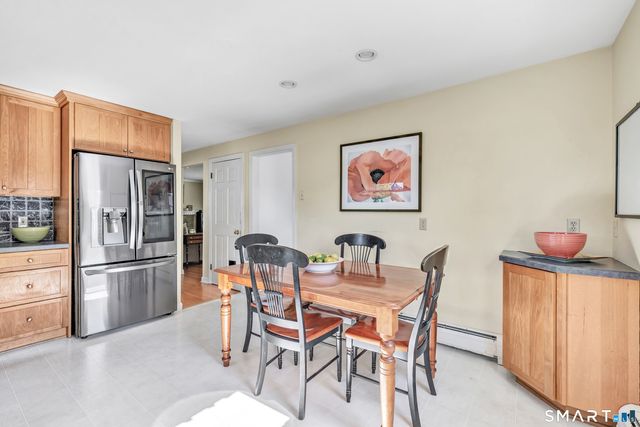 15 Evelyn Street, Trumbull, CT 06611