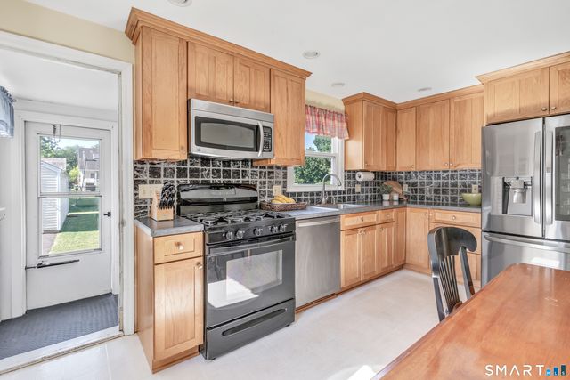 15 Evelyn Street, Trumbull, CT 06611