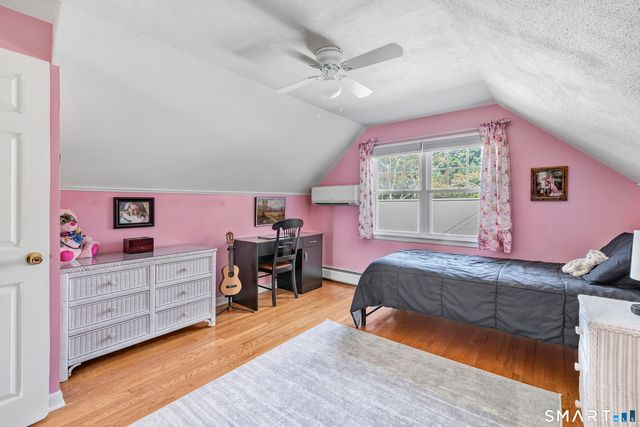 15 Evelyn Street, Trumbull, CT 06611
