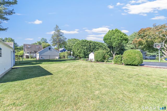 15 Evelyn Street, Trumbull, CT 06611