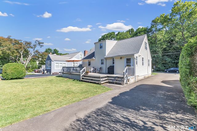 15 Evelyn Street, Trumbull, CT 06611