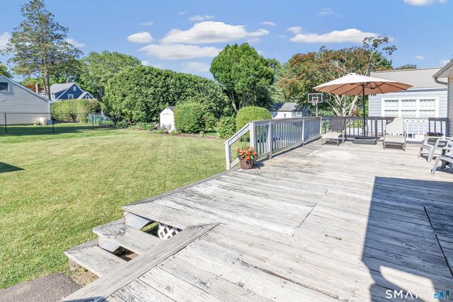 15 Evelyn Street, Trumbull, CT 06611