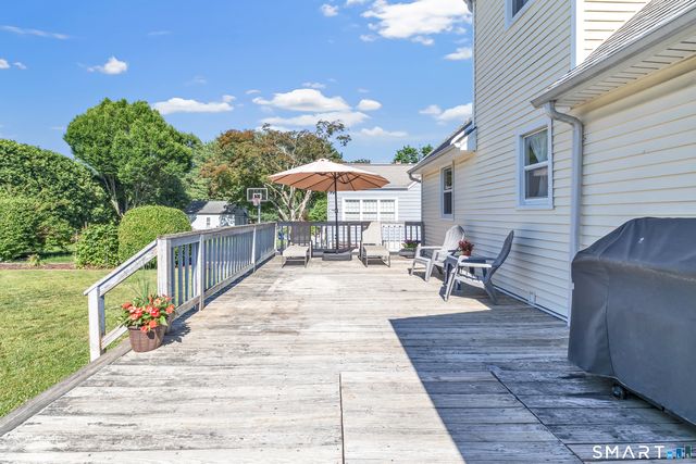 15 Evelyn Street, Trumbull, CT 06611