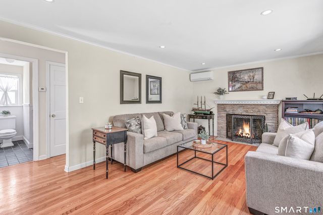 15 Evelyn Street, Trumbull, CT 06611