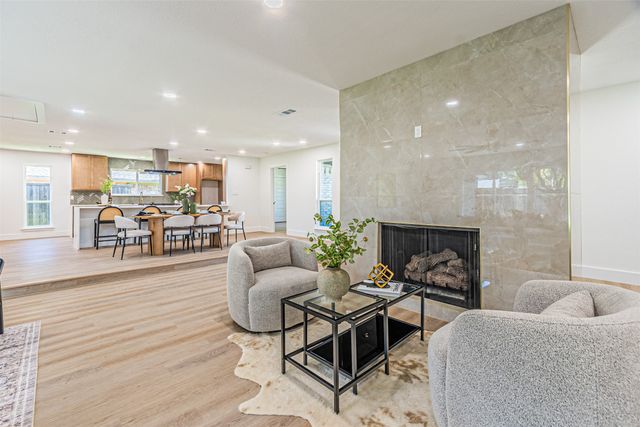 2716 Arborcove Drive, Plano, TX 75075