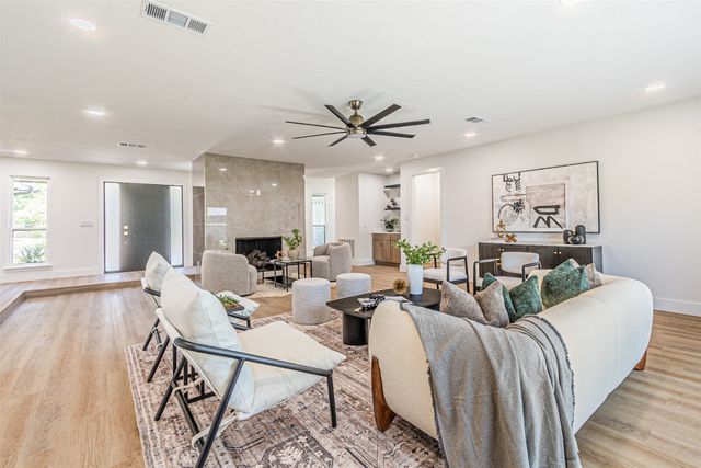 2716 Arborcove Drive, Plano, TX 75075