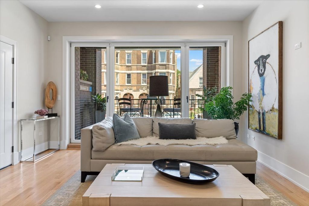 2023 W Augusta Boulevard 1W, Chicago, IL 60622 — photo 3