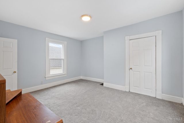 106 Township Avenue, Elmwood Place, OH 45216