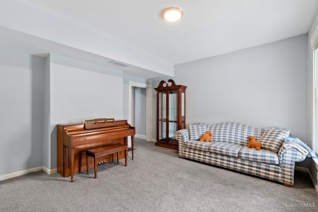 106 Township Avenue, Elmwood Place, OH 45216