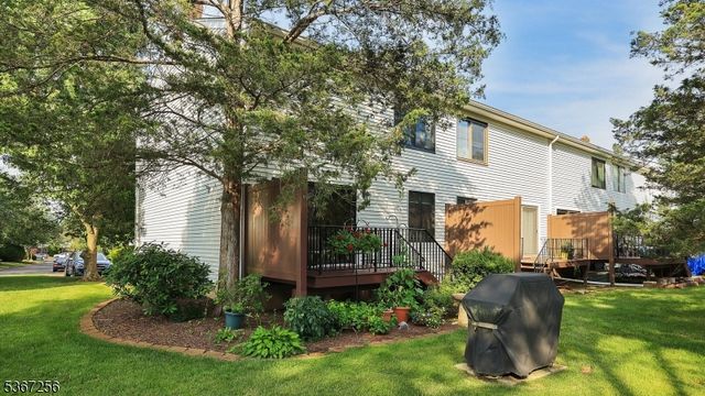 906 Merritt Dr, Hillsborough Twp., NJ 08844