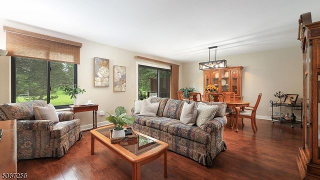 906 Merritt Dr, Hillsborough Twp., NJ 08844