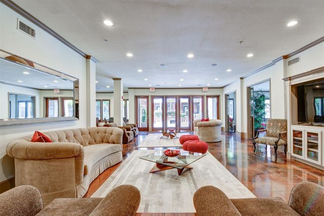 2400 Mccue Road 448, Houston, TX 77056